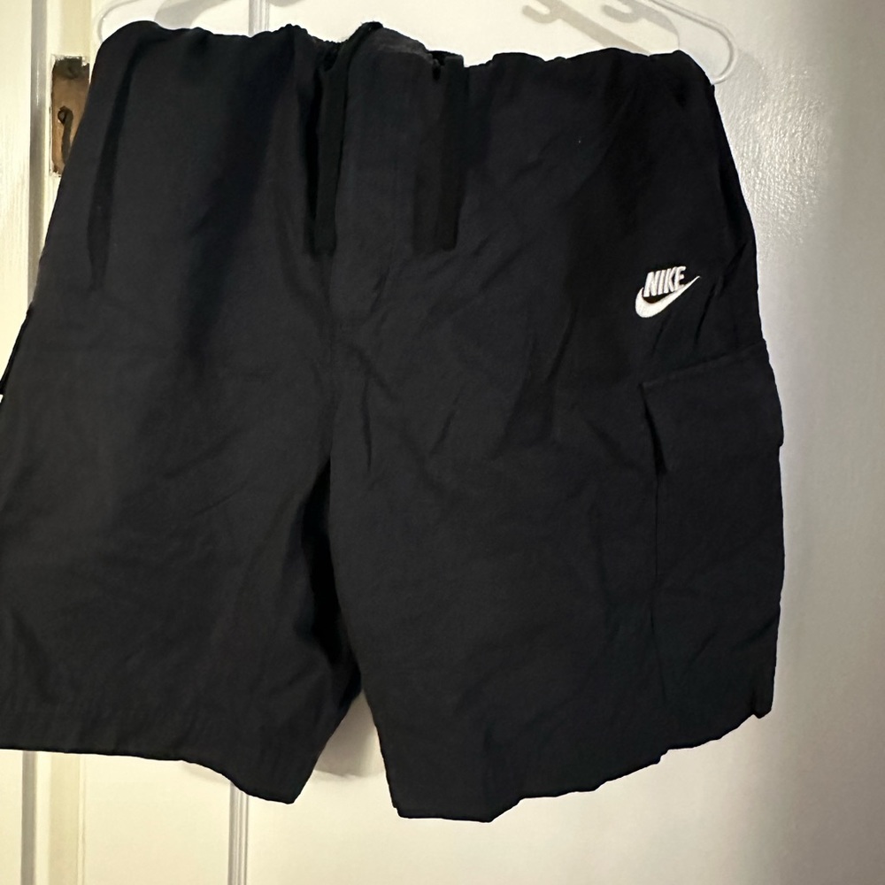 NIKE CLUB CARGO SHORTS XL